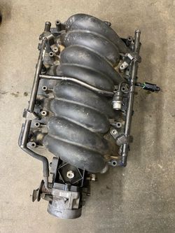 LS6 Intake complete with throttle body and fuel ramps