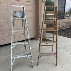 1 Wood 5ft Ladder 
