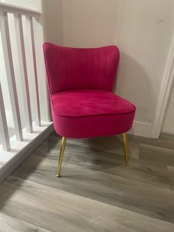 Hot pink velvet chair