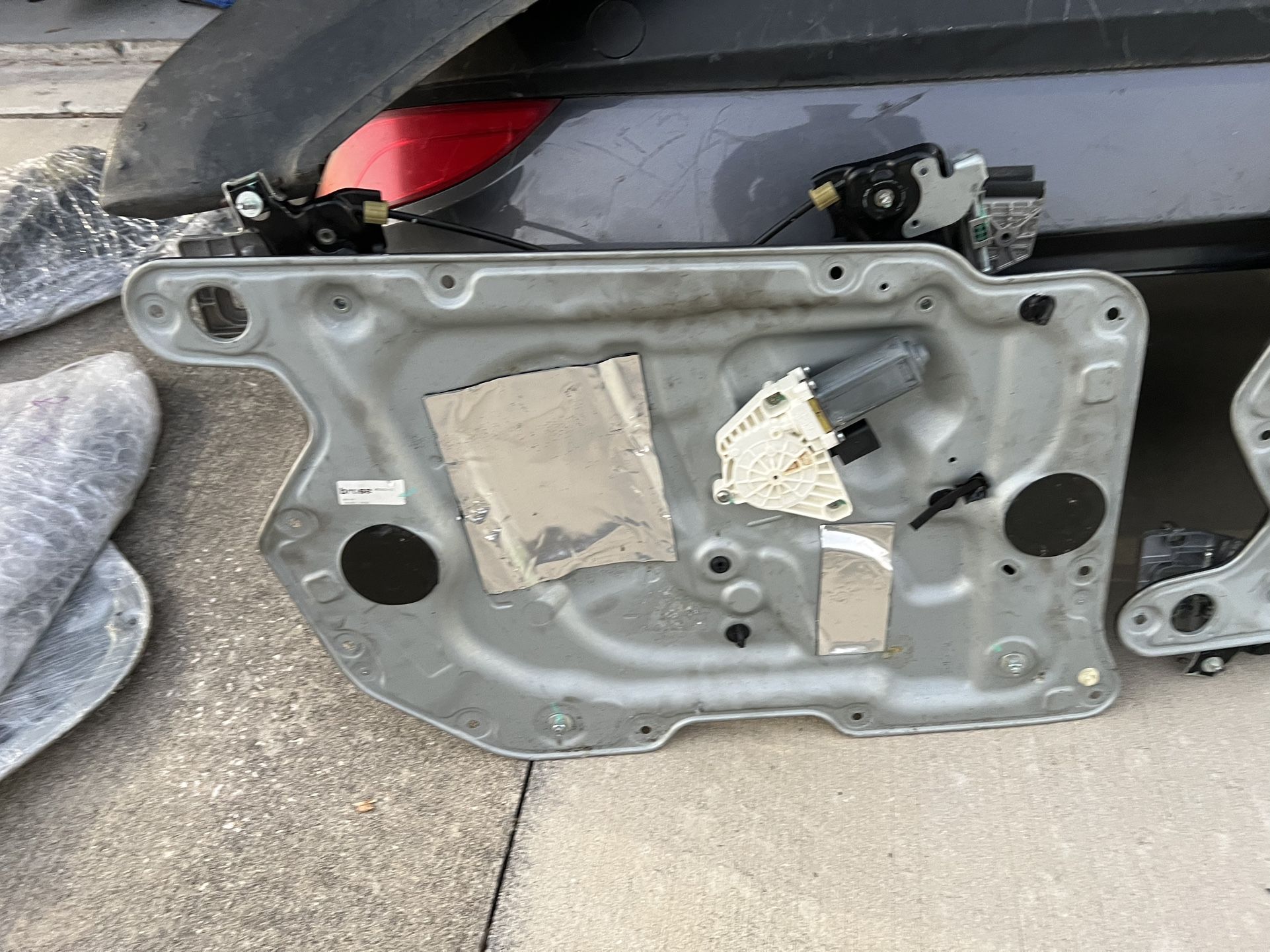 Infiniti G37 WINDOW REGULATOR & Motor