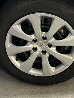 Toyota -Corolla Hub Cap  1
