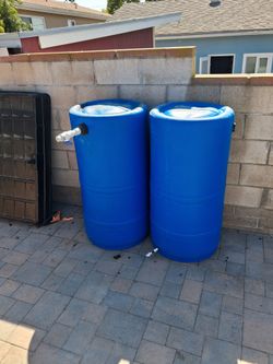 80 gallon water tanks (1 available)