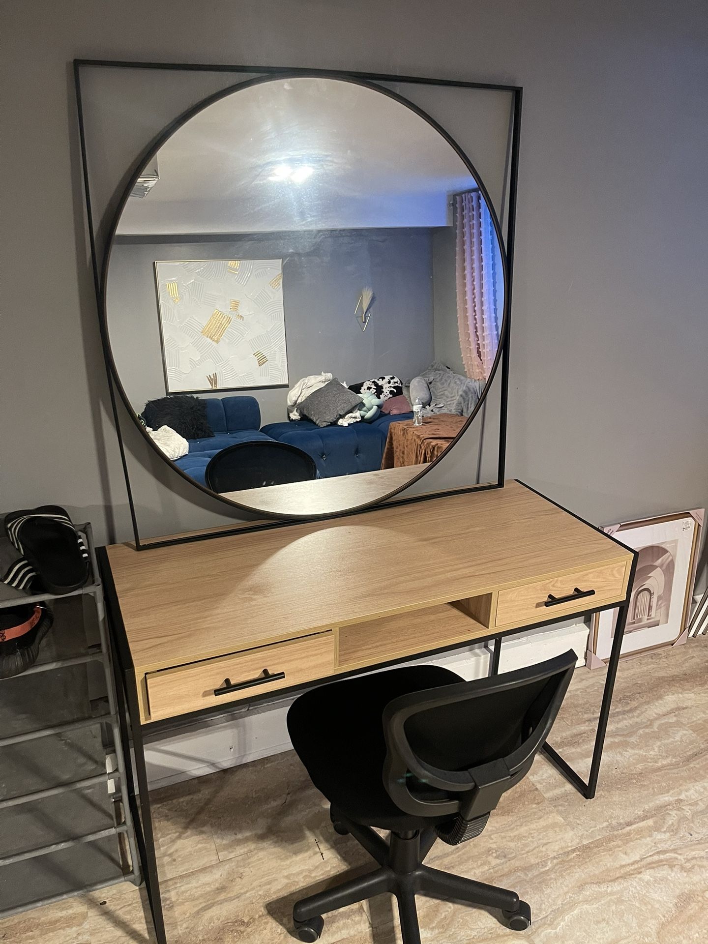 Brand New Desk Chair And Mirror 