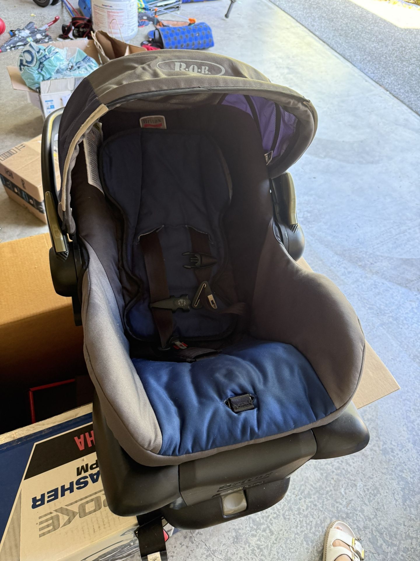 Free BRITAX BOB Infant Car Seat W Base