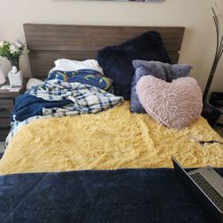 BEDROOM SET