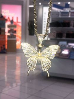 Iced out gold filled pendant Stainless steel 14k finish Rope chain necklace CZs ! Doesn’t turn green