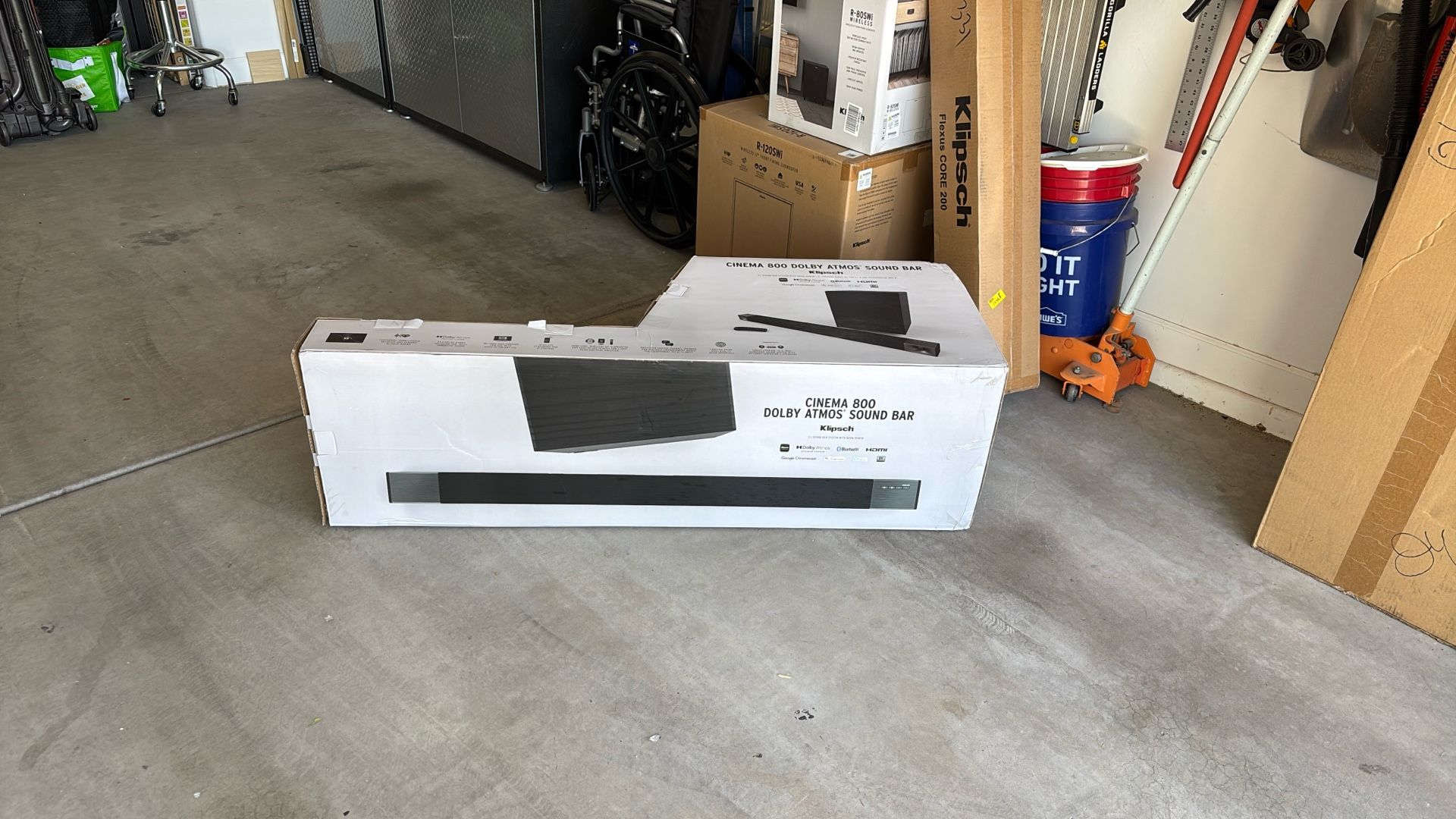 Klipsch Cinema 800 Soundbar And Subwoofer