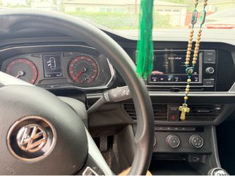 2019 Volkswagen Jetta stick shift salvage title