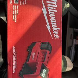 Milwaukee Air Pump