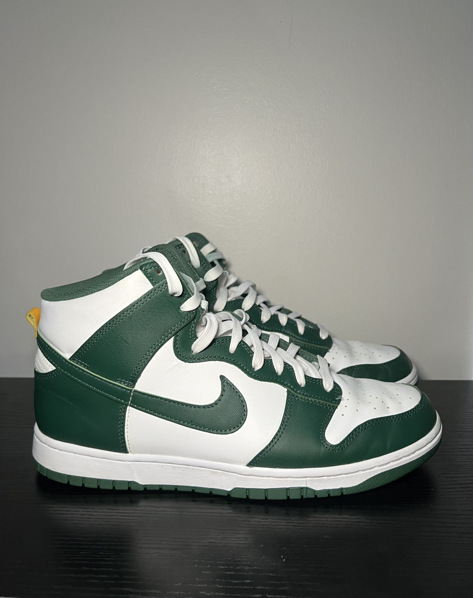 Nike Dunk High “Australia” – Size 11 – Great Condition (No Box)