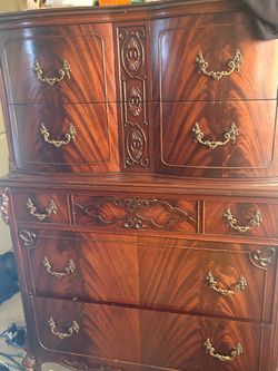 Vintage dresser