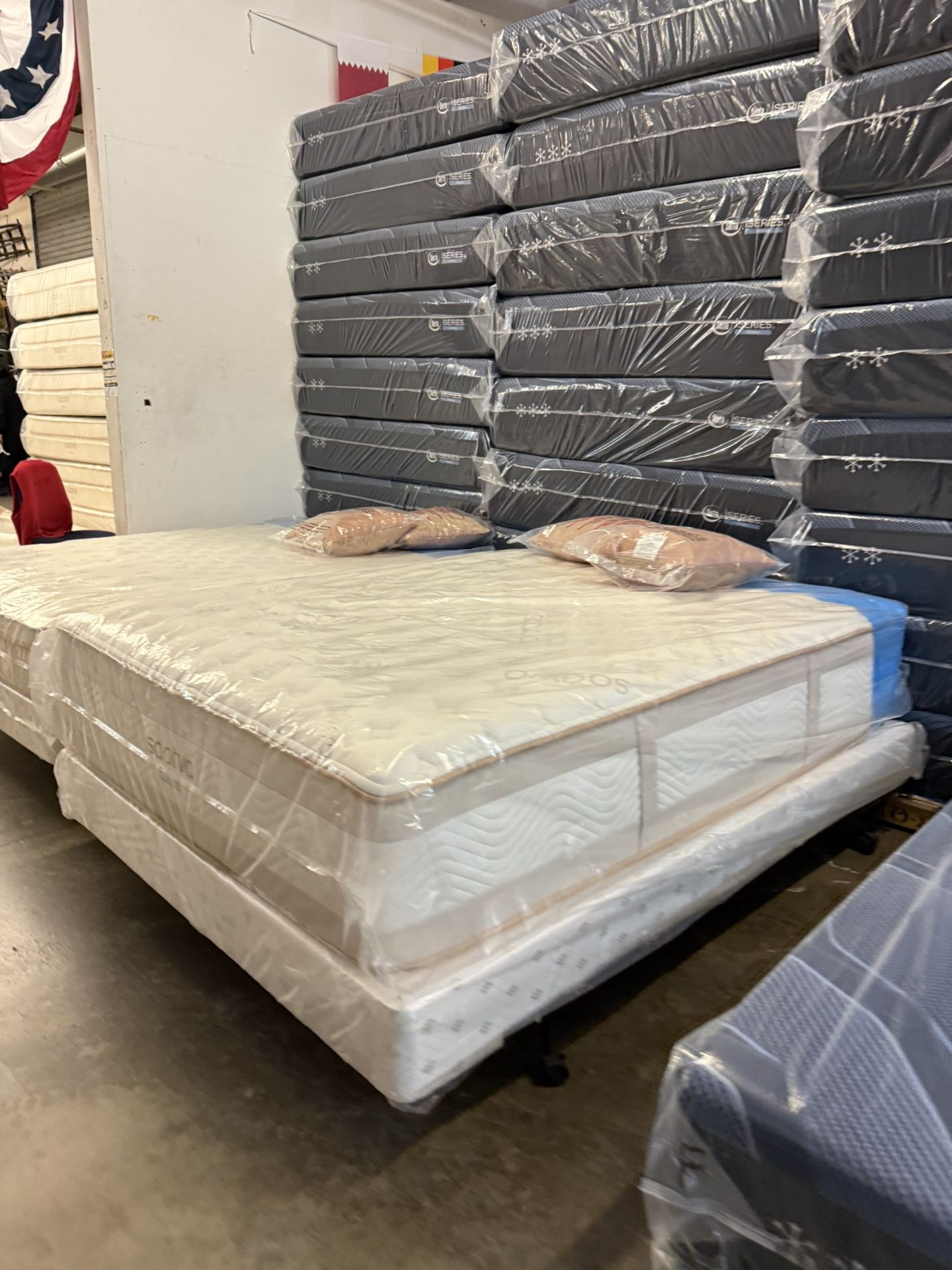 End-of-Year Sale β Saatva Classic (Luxury Firm / Medium)