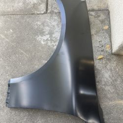 Infiniti G35 driver side fender