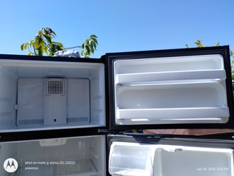 GE TOP FREEZER FRIDGE GTS16GTHMRBB