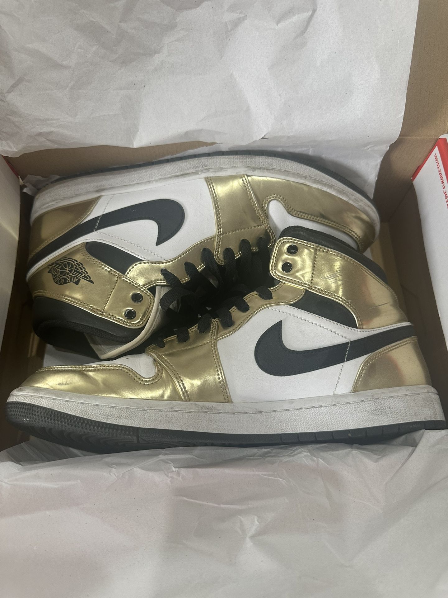 Jordan 1 Metallic Gold
