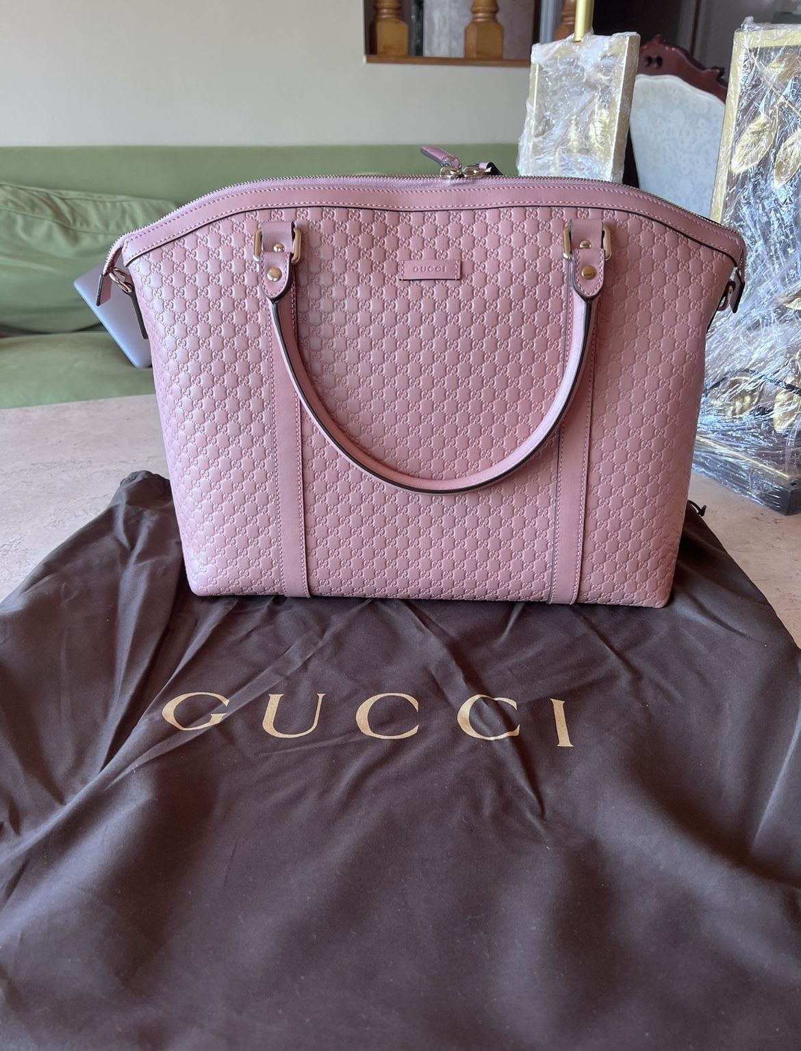 Large  Gucci Leather Purse 