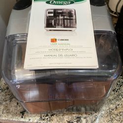 Omega Masticating Juicer