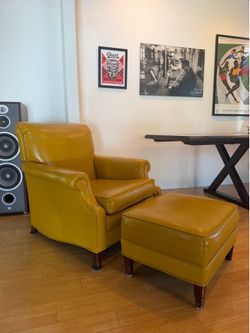 Vintage Mustard Yellow Leather Club Chair & Ottoman Set – Mid-Century Style
