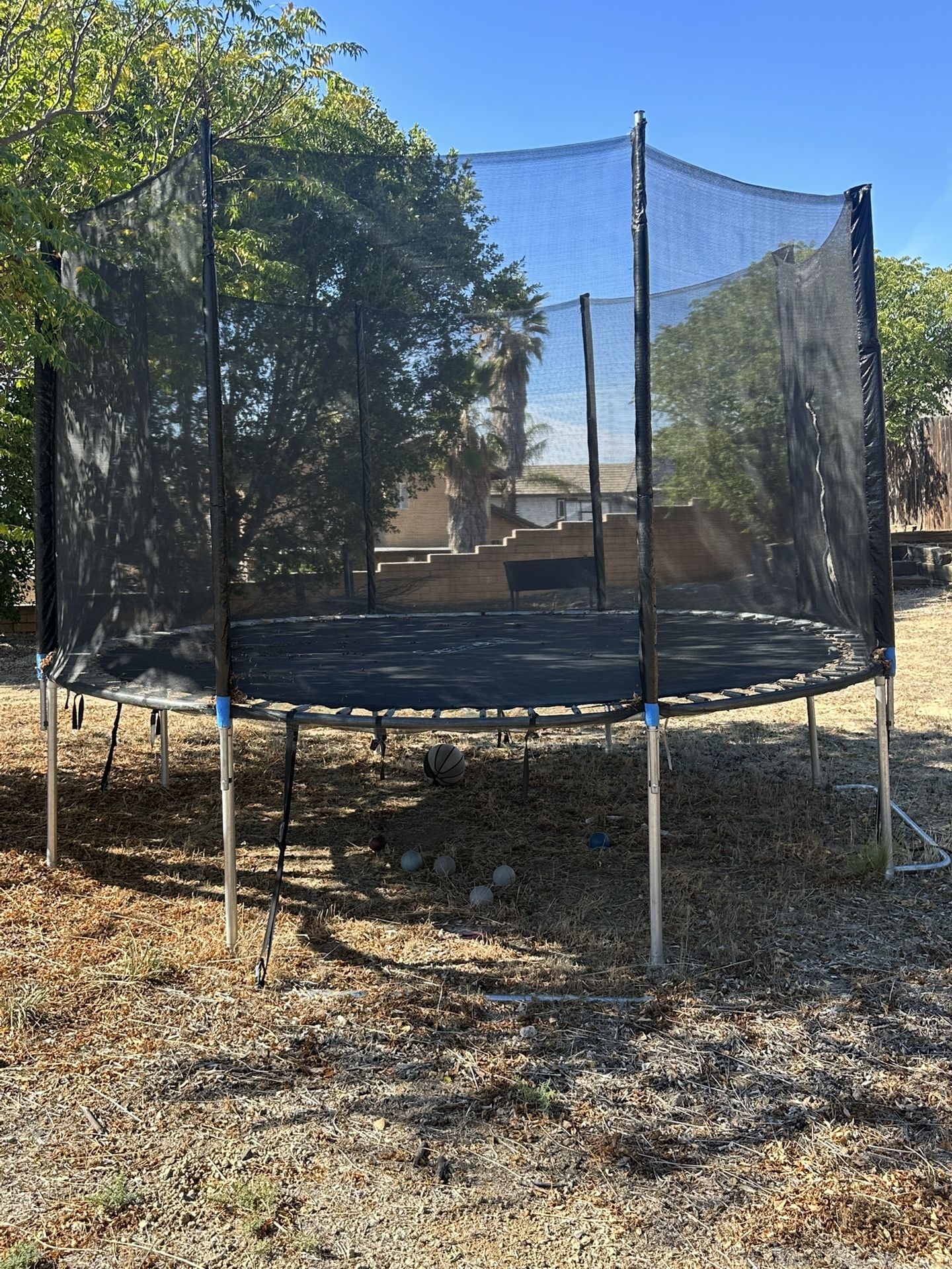14 Foot Trampoline 