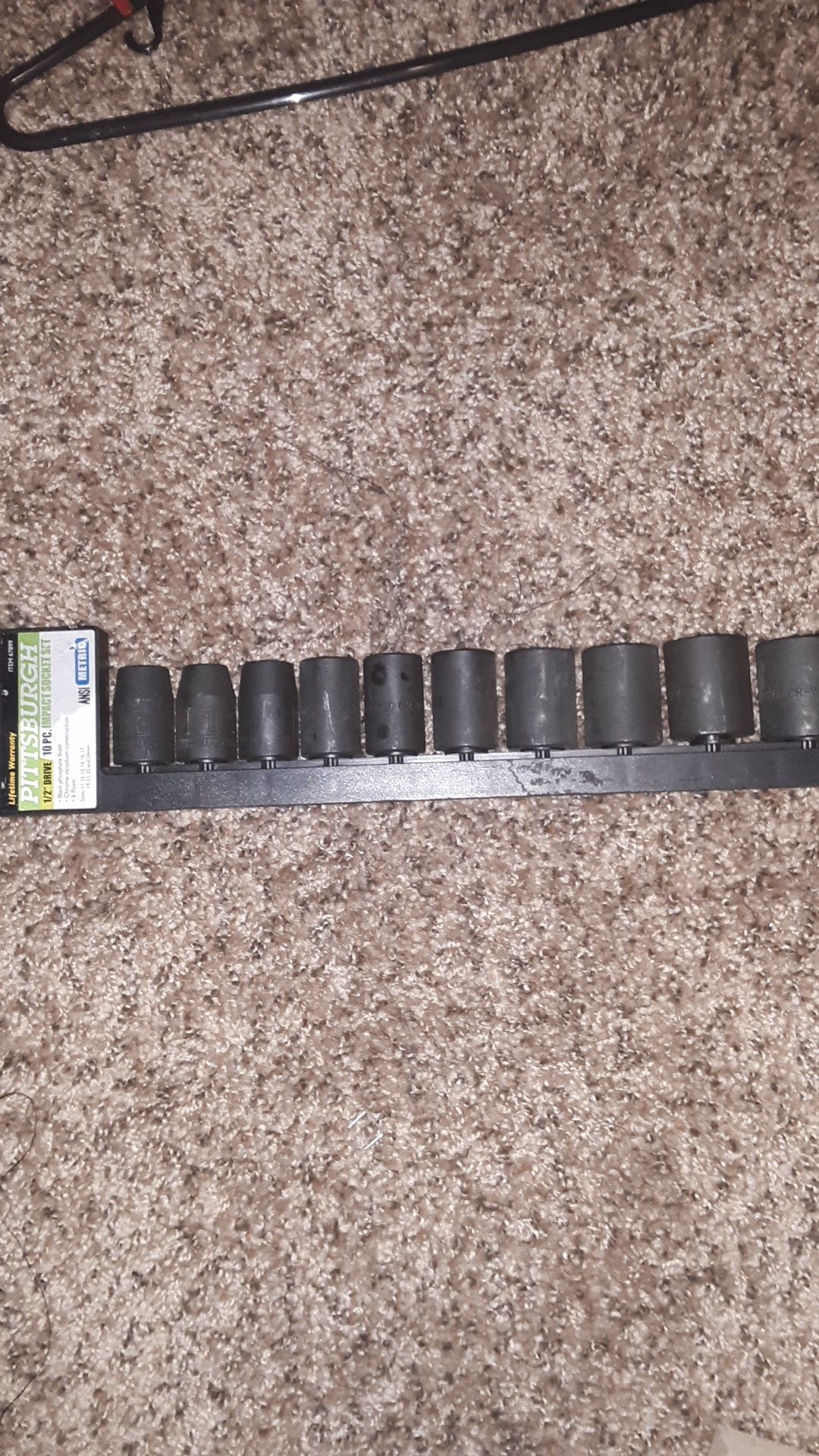 Pittsburgh half-inch drive 10 piece socket set