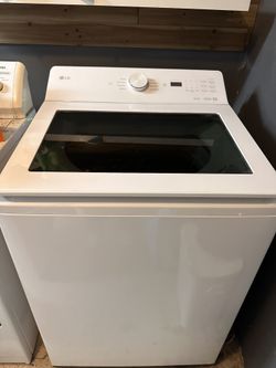 5 Month Old Washer Like New.!!! Need Gone Today