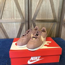 Women’s Nike Cortez 72’s 
