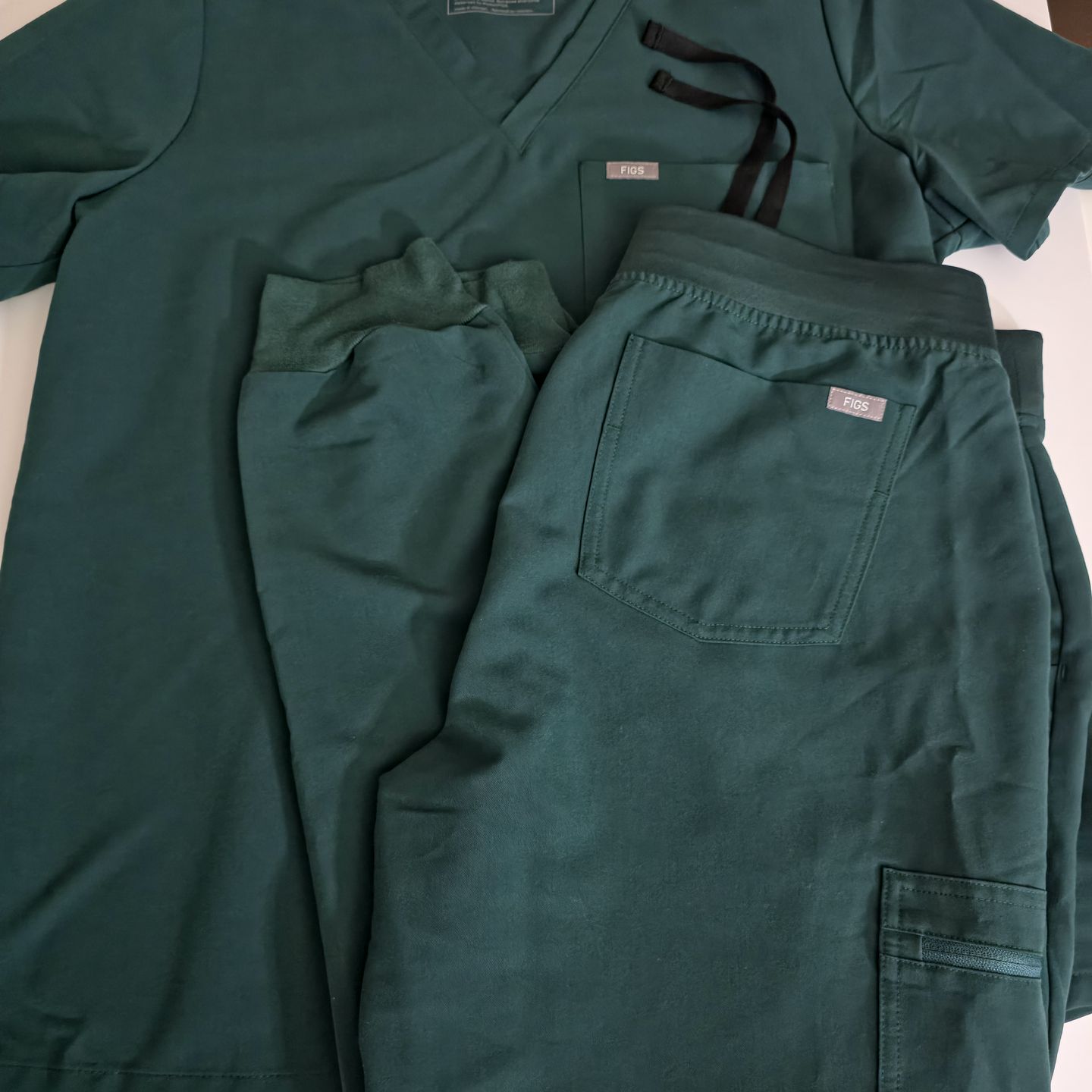 FIGS Scrub Set (Top & Bottom)