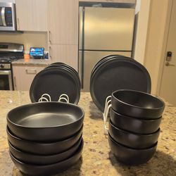 Dinnerware Set