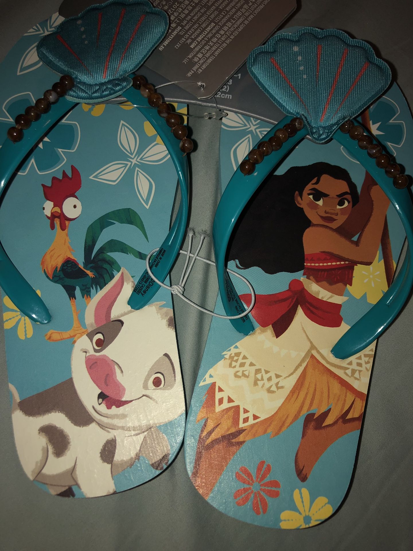 Disney’s Moana girls flip flops size 2/3