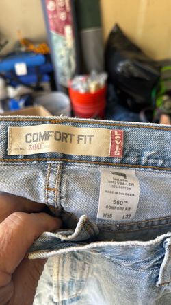 Levi’s 560s 36 weighs 32 length! 15$