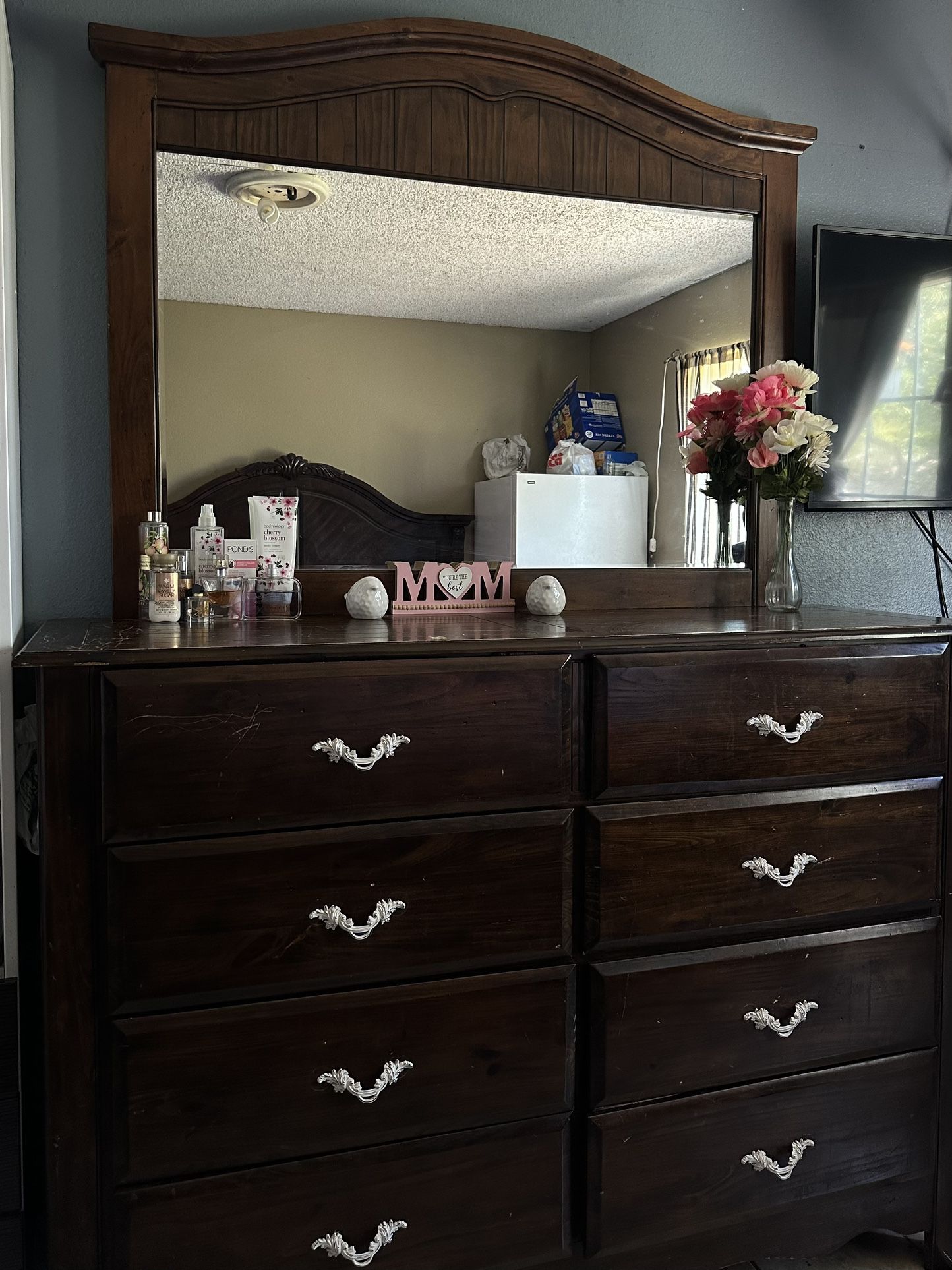 KING SIZE BED AND DRESSER WITH MIRROR