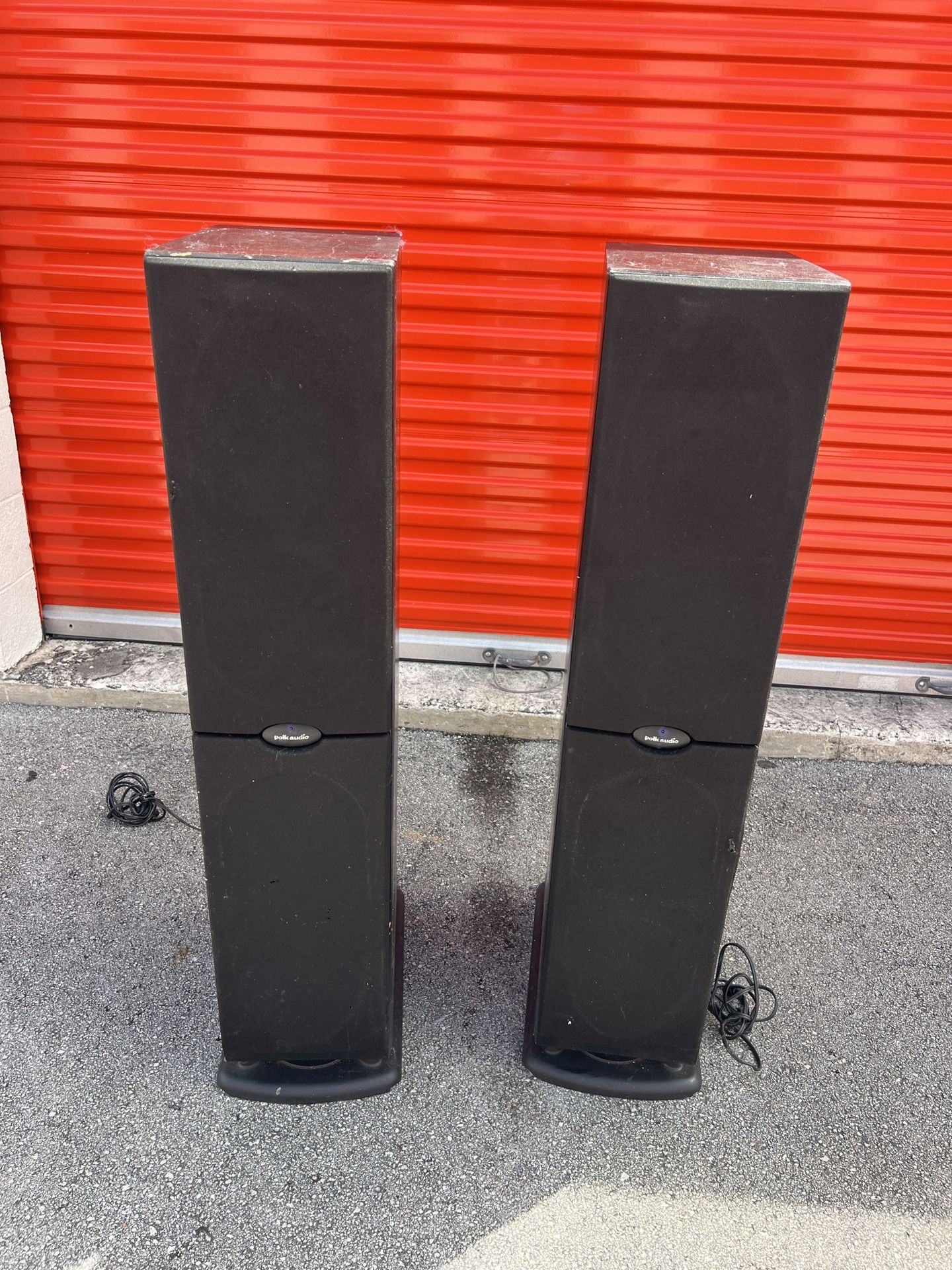 Polk Audio RT2000i powered Tower Speakers Home Theater