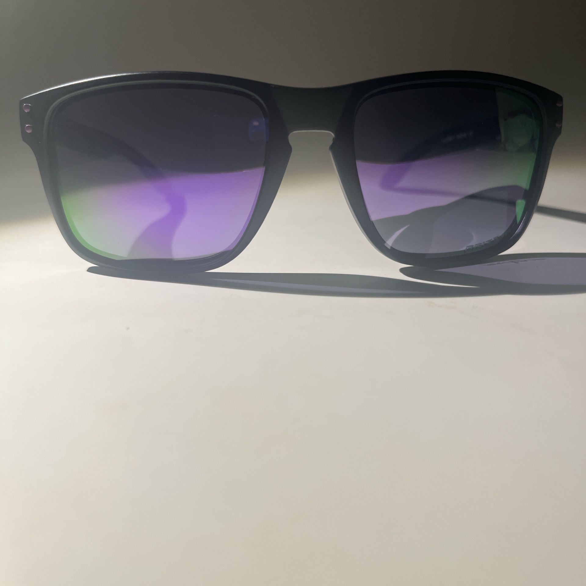 Oakley Holbrook OO9102 Men's Square Sunglasses - Purple Lens