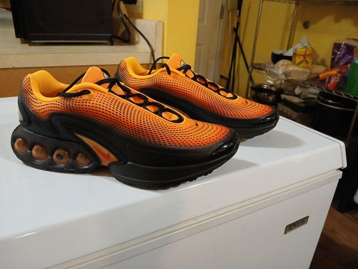 Men's Nike Air Max Dn Orange Red Black Size 11& Half Brand New