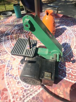Electric belt sander
