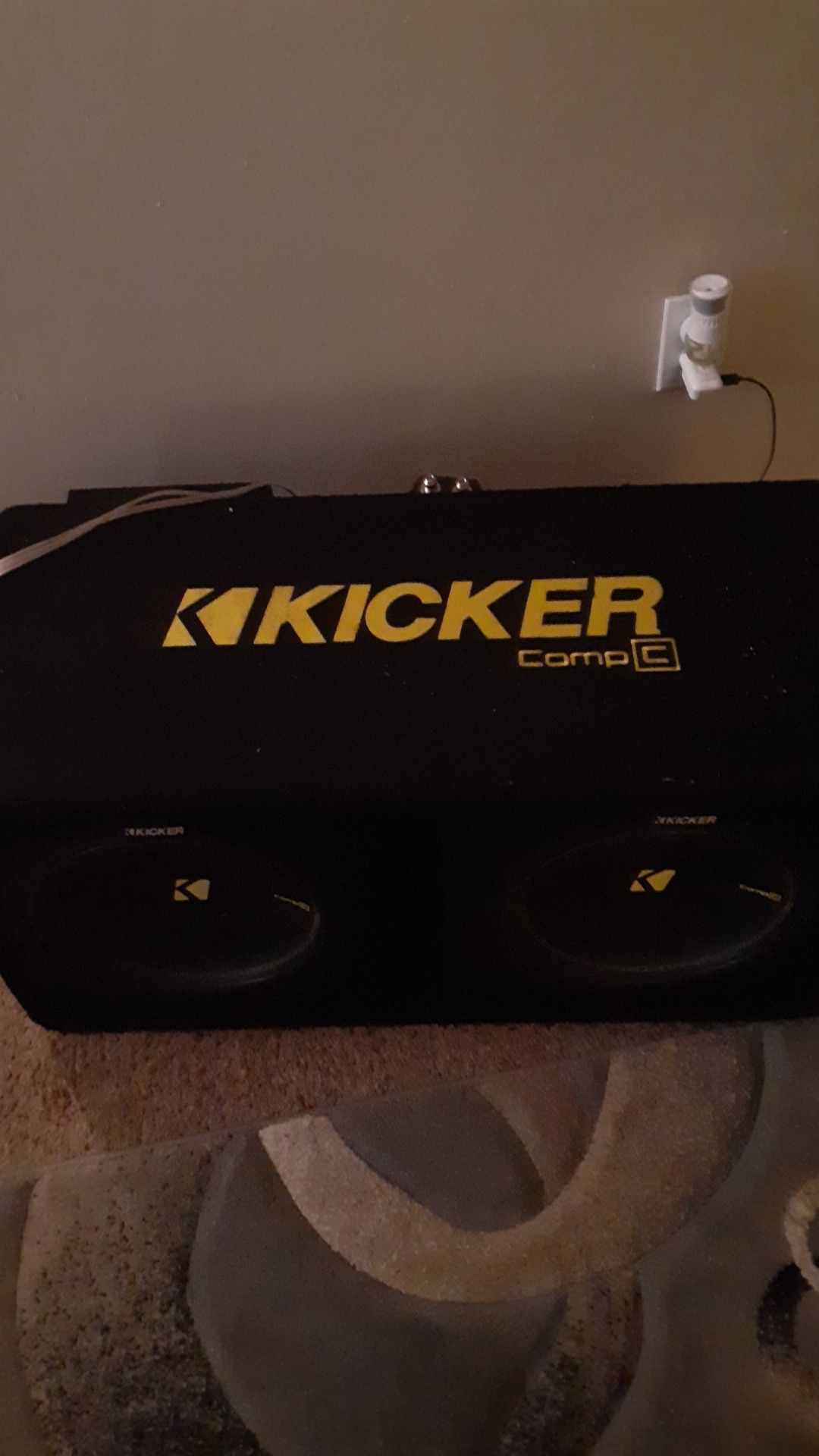 Kicker speakers