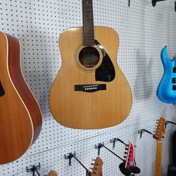 Yamaha FG-410 Acoustic Guitar 6-string W/Hard Case