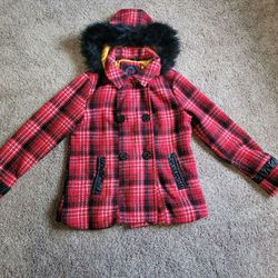 Winter Coat Size Large with Pockets 