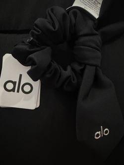 Alo Scrunchie