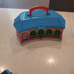 Thomas The Train Take And Play Roundhouse