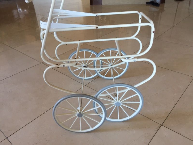 Vintage Doll Carriage