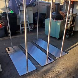 3 estates for hanging clothing excellent condition.