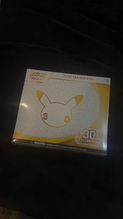 Pokémon 30th Celebration Elite Trainer Box