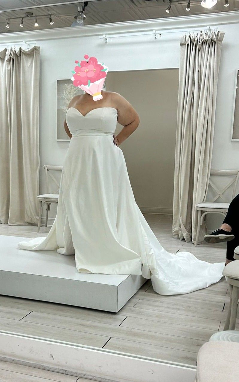 Maggie Sottero Wedding Dress