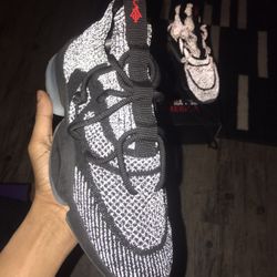(Testing Waters) Sia Collective “phuck Racism” Sz 10