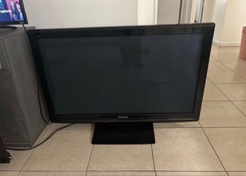 $40 OBO - Plasma TV works well (read below)