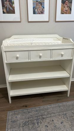 Diaper changing table