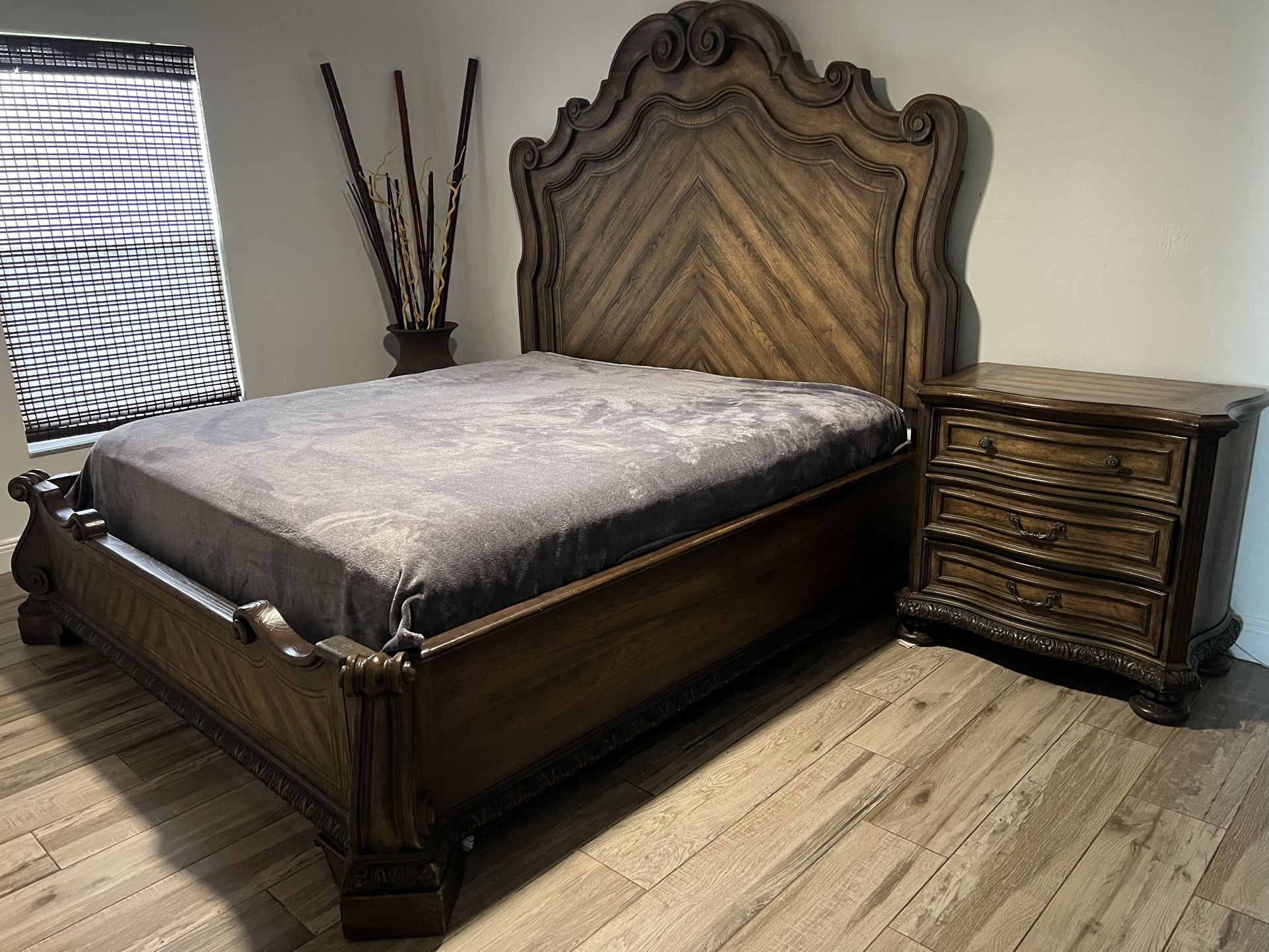 Bed frame And Head Board, King Size