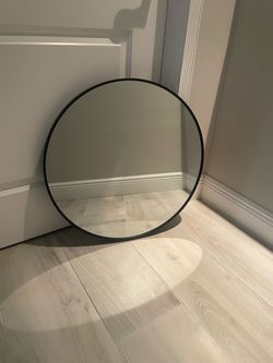 Round Mirror