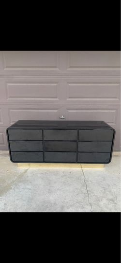 Black dresser